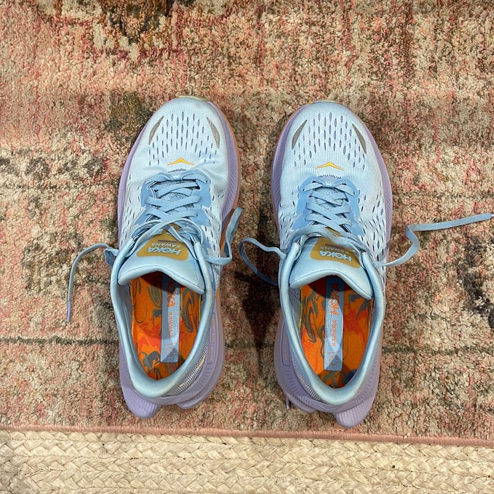Worn once - Women’s Hoka Kawana - US Size 8